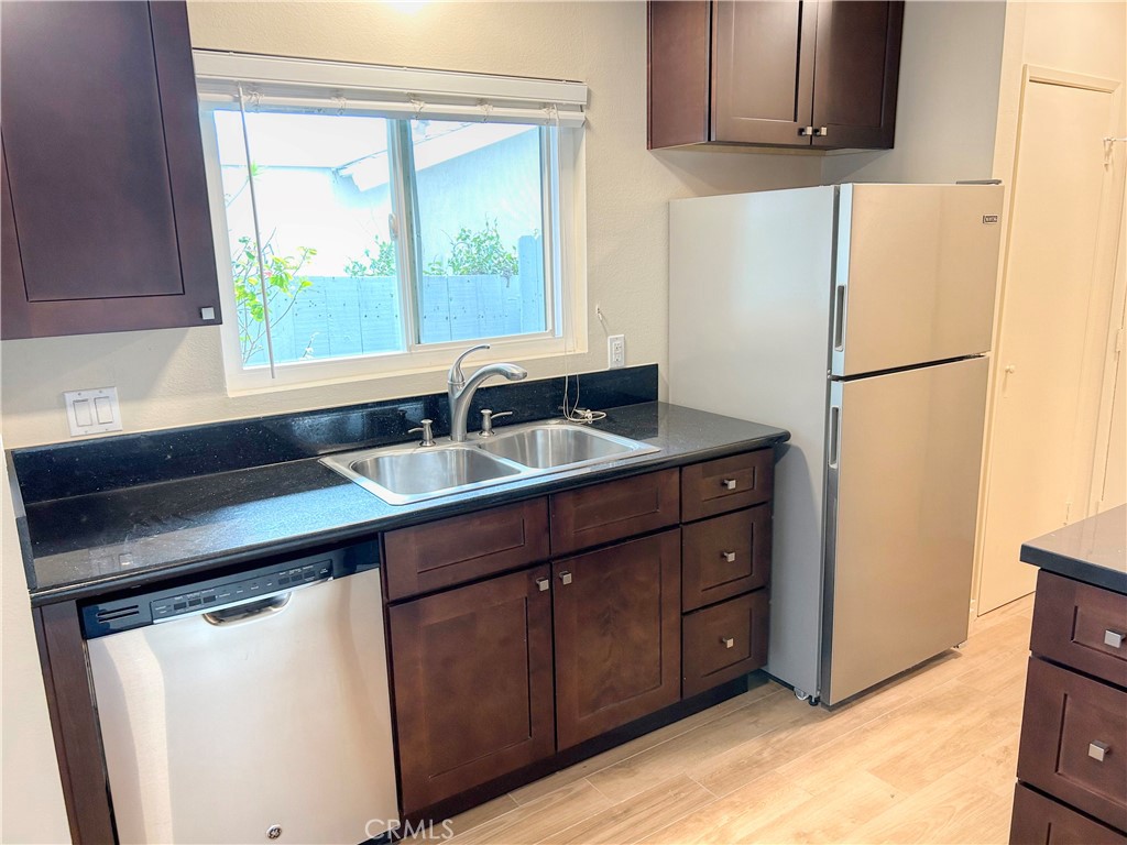 MLS #OC25196431 image #3