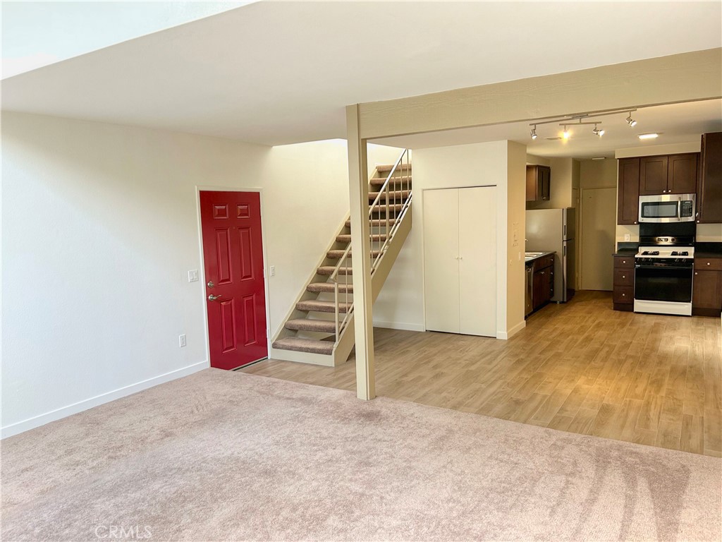 MLS #OC25196431 image #5