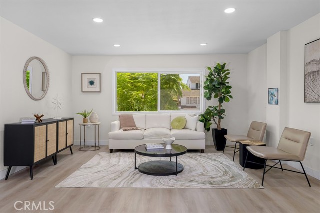 MLS #OC25196594 image #0