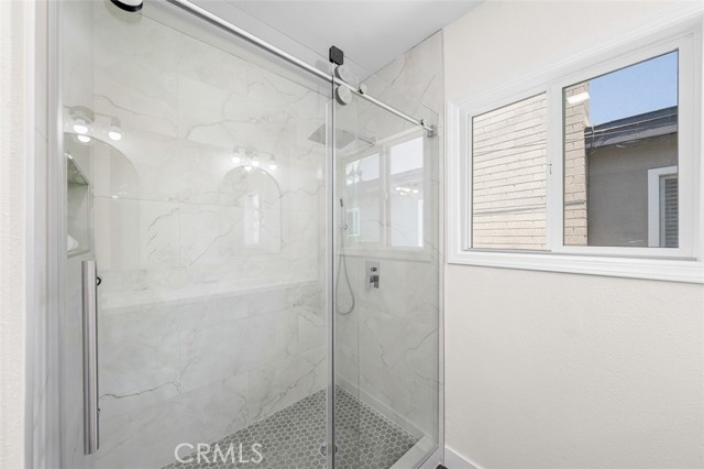 MLS #OC25196594 image #14