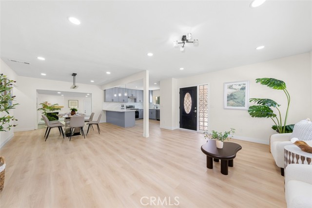 MLS #OC25196594 image #6
