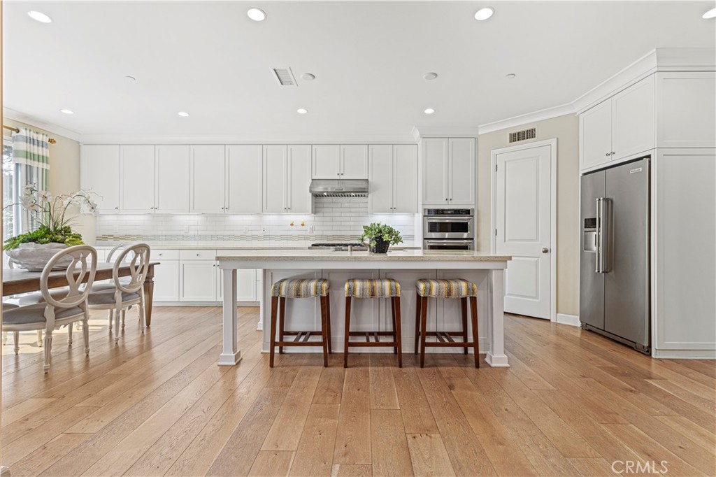 MLS #OC25196596 image #2