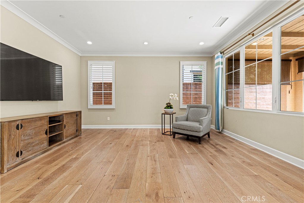 MLS #OC25196596 image #3