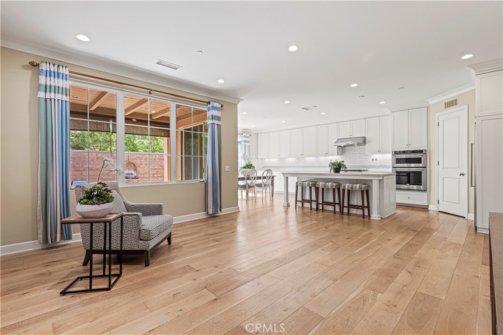 MLS #OC25196596 image #4