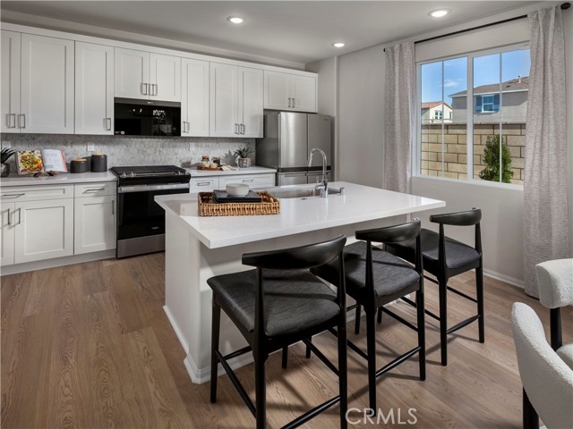 MLS #OC25196632 image #2