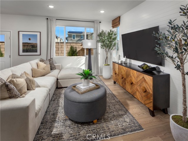 MLS #OC25196632 image #5
