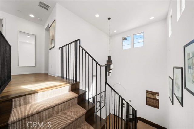 MLS #OC25196678 image #30