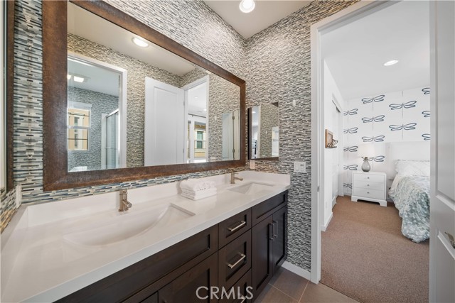 MLS #OC25196678 image #36