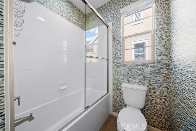 MLS #OC25196678 image #38