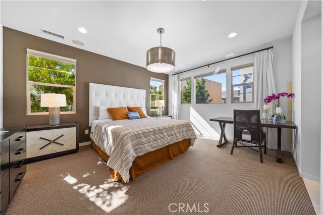 MLS #OC25196678 image #43