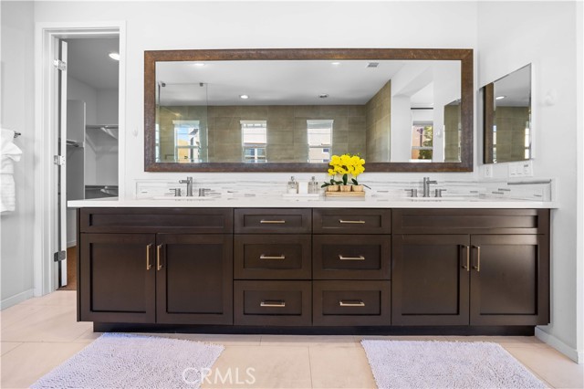 MLS #OC25196678 image #47