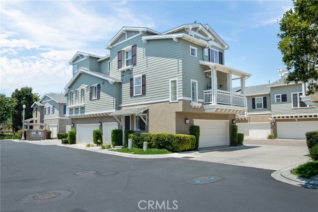 MLS #OC25196723 image #1