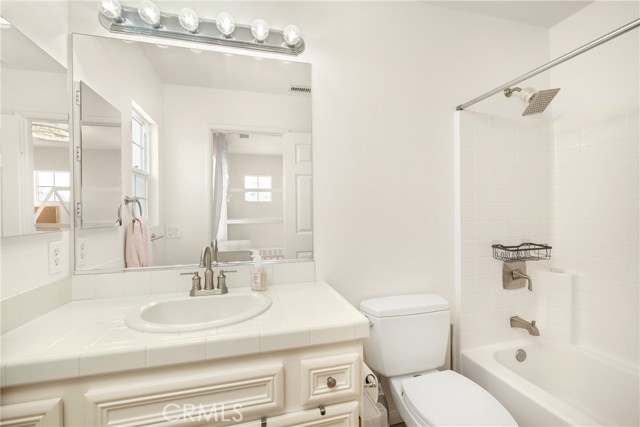 MLS #OC25196723 image #17