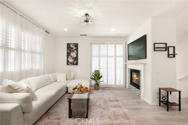 MLS #OC25196723 image #3