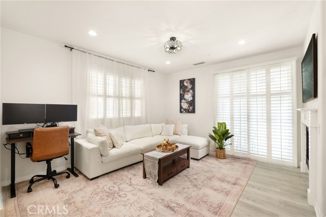 MLS #OC25196723 image #4