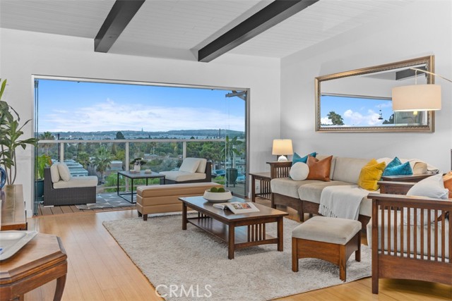 MLS #OC25196736 image #1