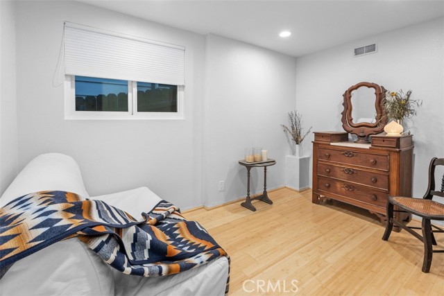 MLS #OC25196736 image #17