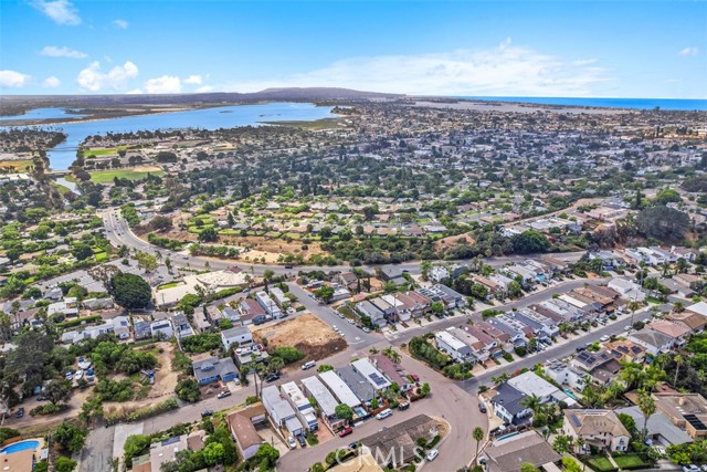 MLS #OC25196736 image #36