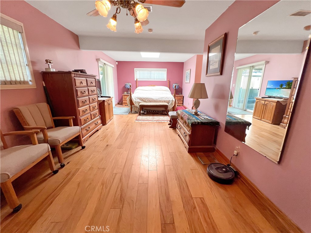 MLS #OC25196830 image #14