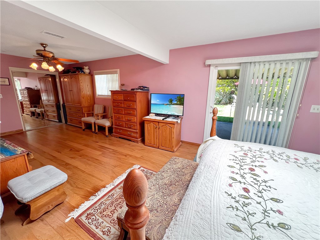 MLS #OC25196830 image #16