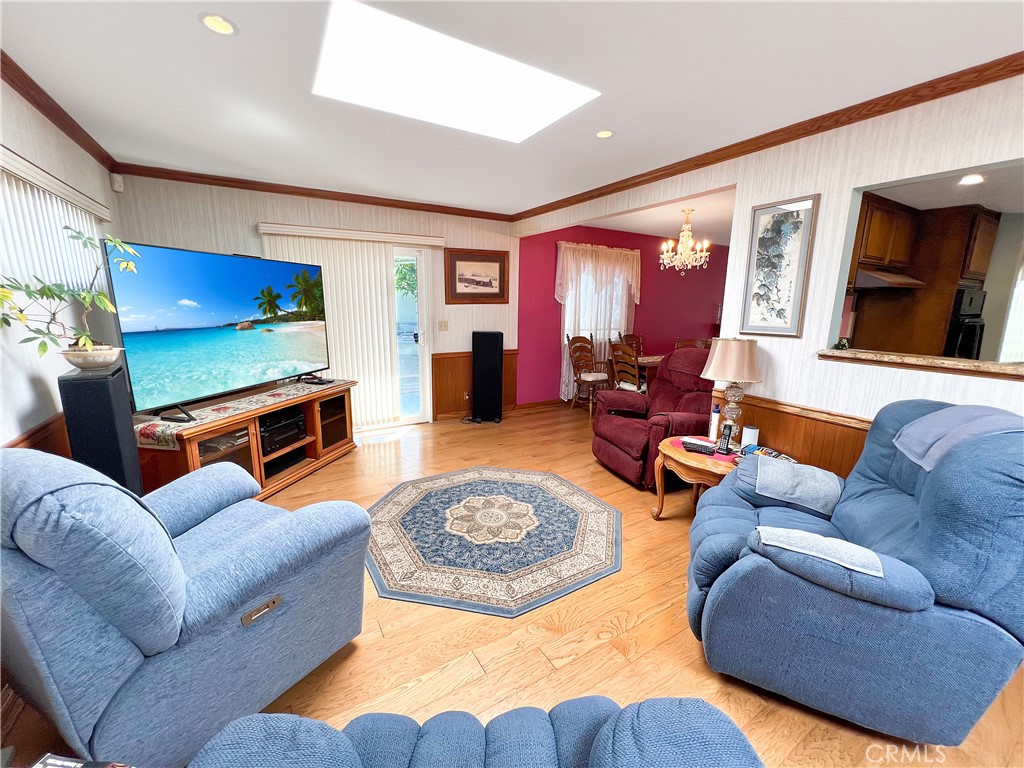 MLS #OC25196830 image #4