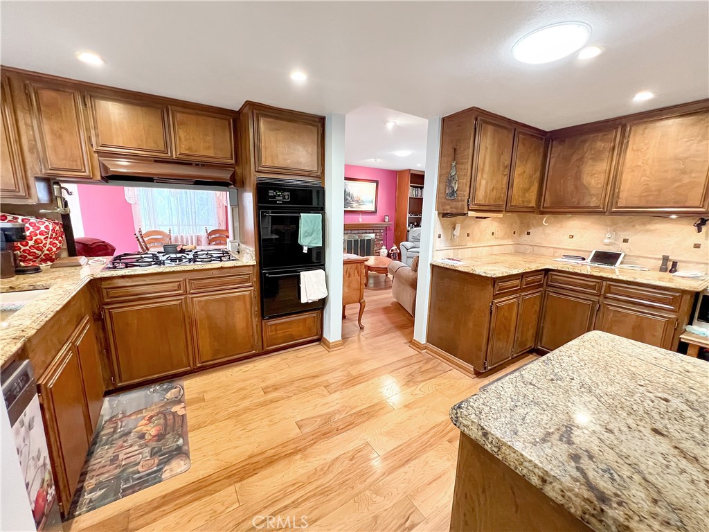 MLS #OC25196830 image #5