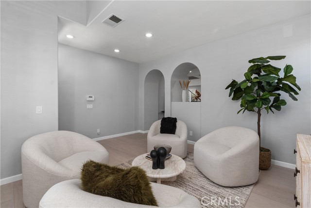 MLS #OC25197094 image #8