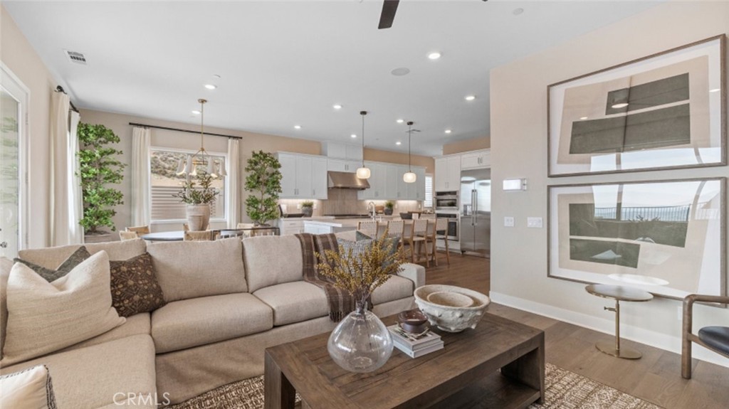 MLS #OC25197345 image #10