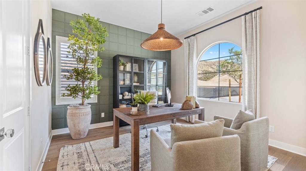 MLS #OC25197345 image #11