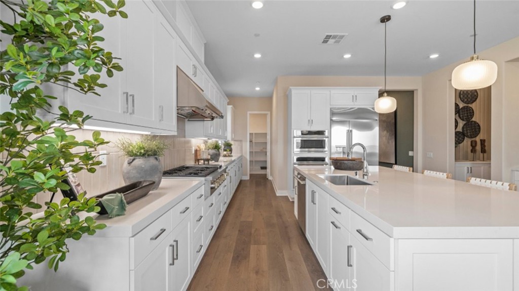 MLS #OC25197345 image #3