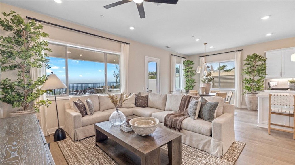 MLS #OC25197345 image #9