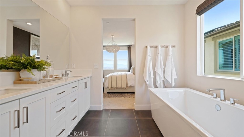 MLS #OC25197354 image #16