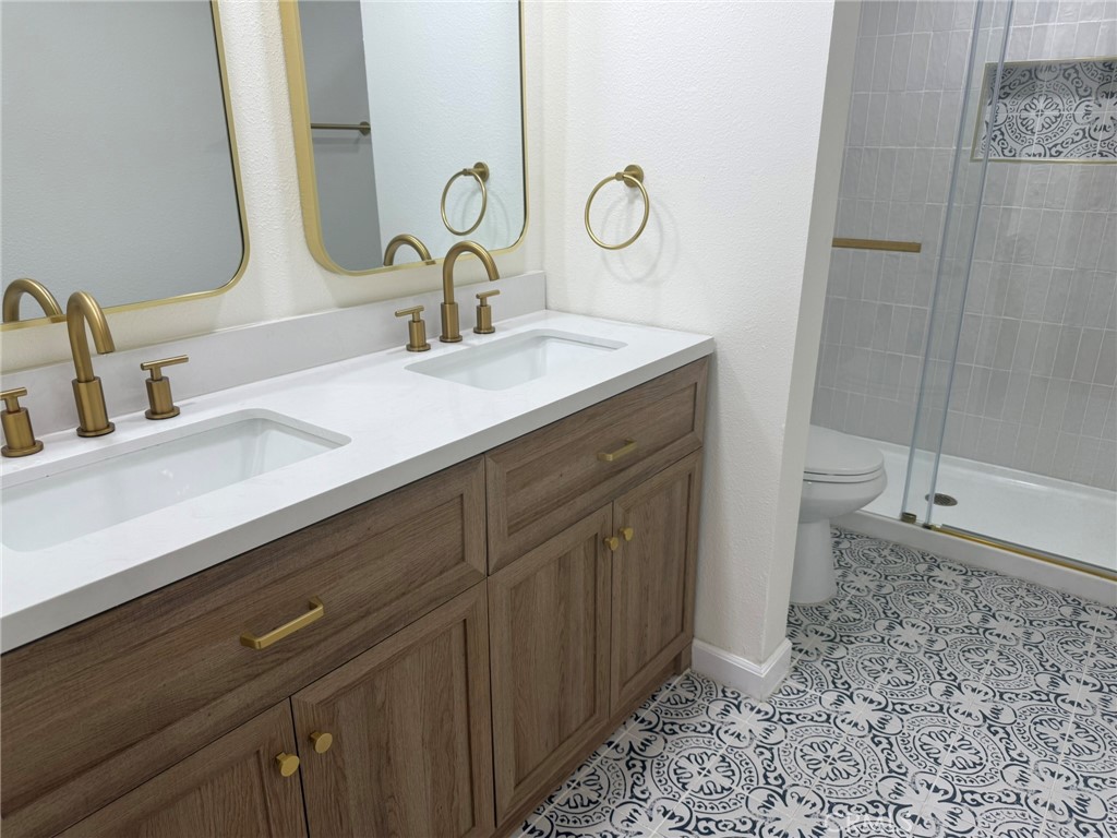 MLS #OC25197400 image #11