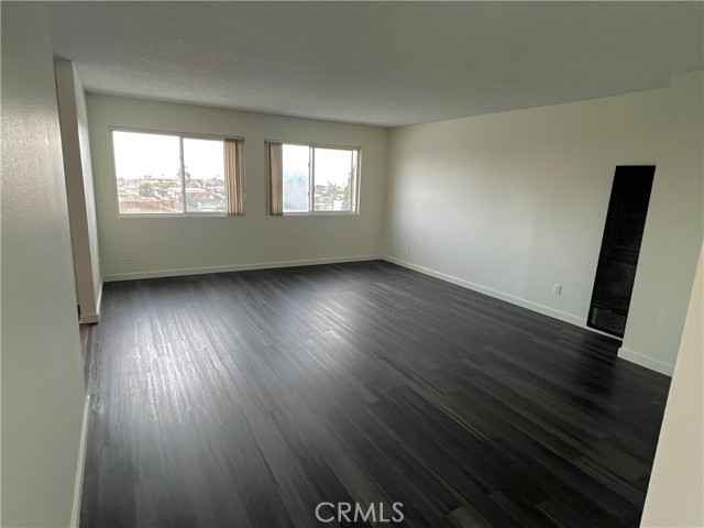 MLS #OC25197463 image #1