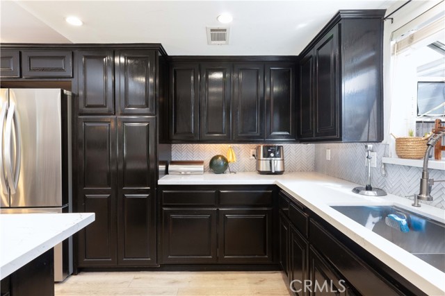 MLS #OC25197514 image #10