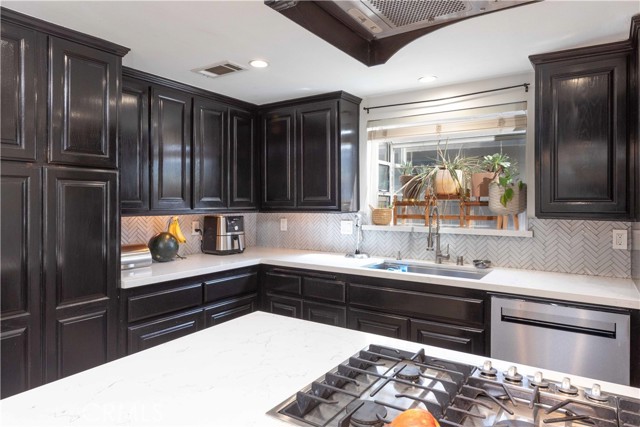 MLS #OC25197514 image #8