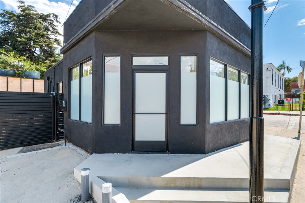 MLS #OC25197606 image #1