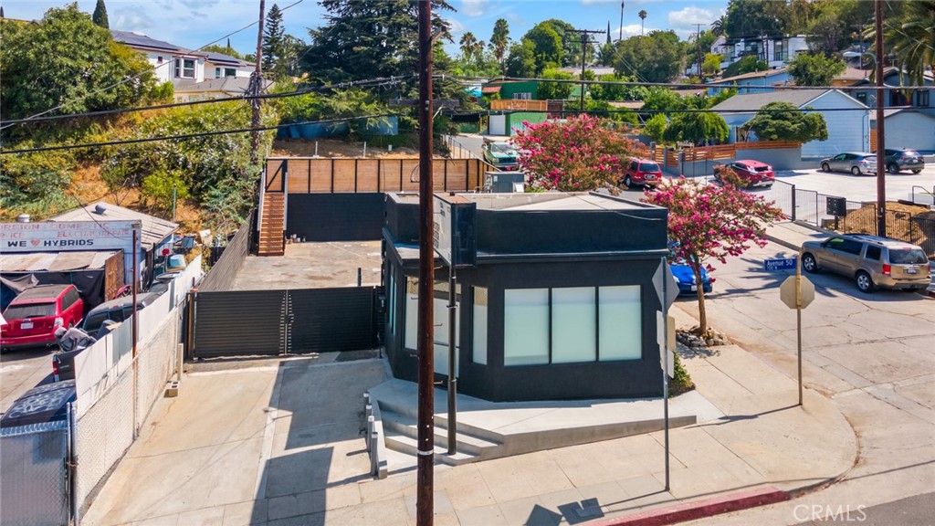 MLS #OC25197606 image #16