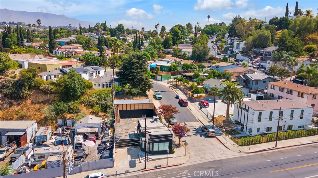 MLS #OC25197606 image #17