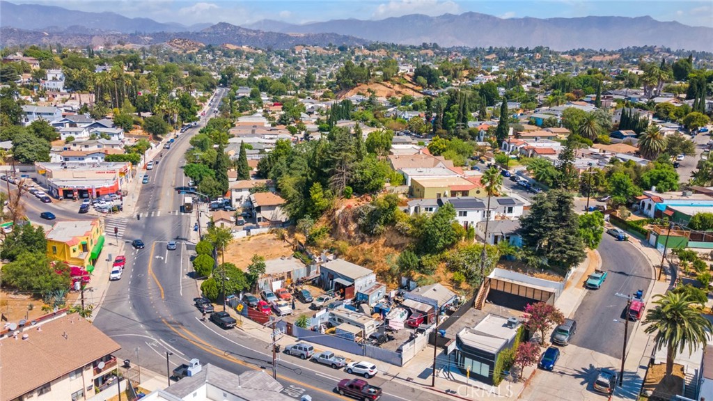 MLS #OC25197606 image #18