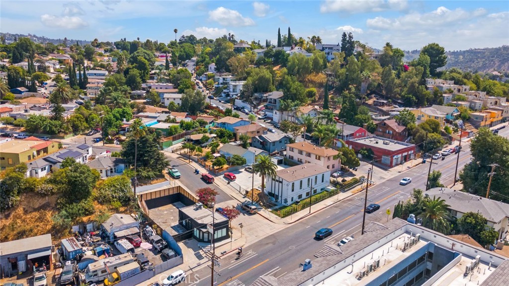 MLS #OC25197606 image #19