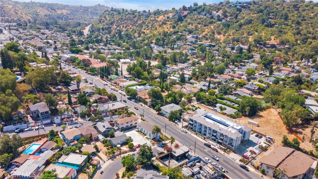 MLS #OC25197606 image #22