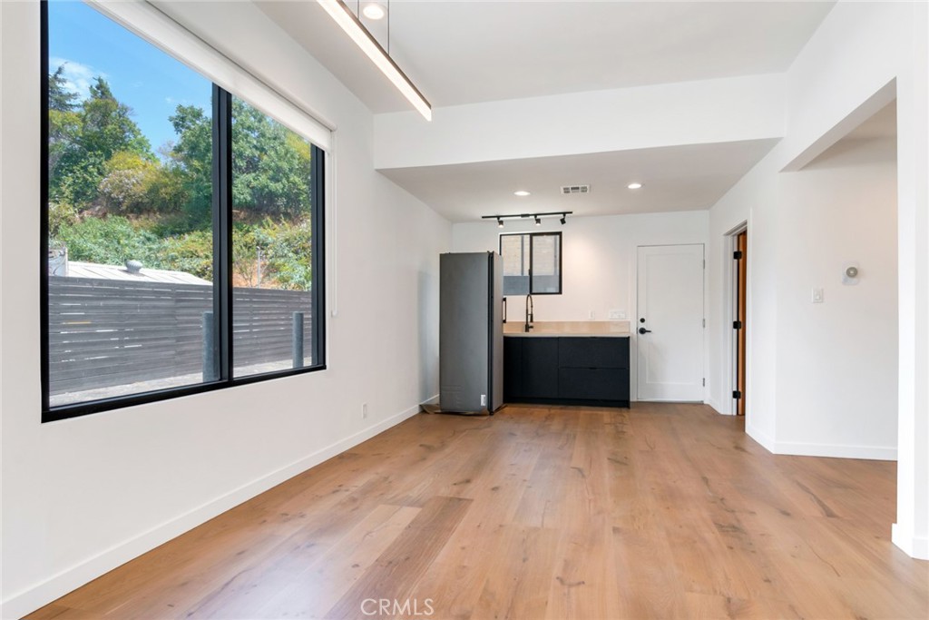 MLS #OC25197606 image #5