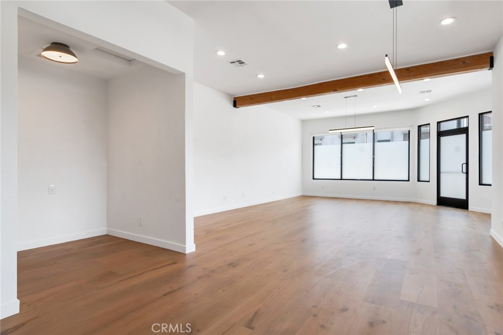 MLS #OC25197606 image #8