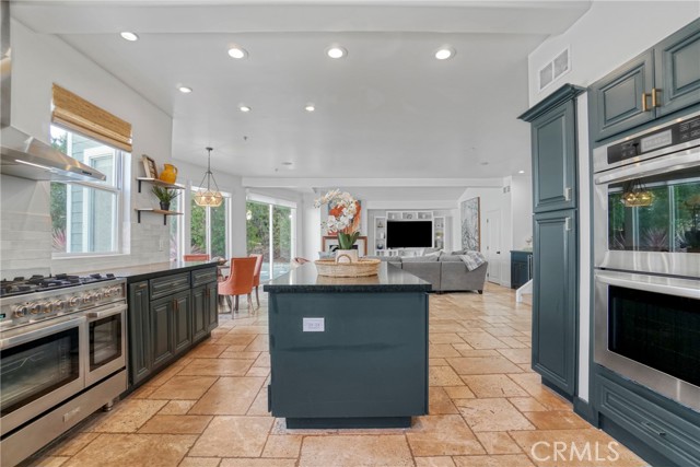 MLS #OC25197662 image #17