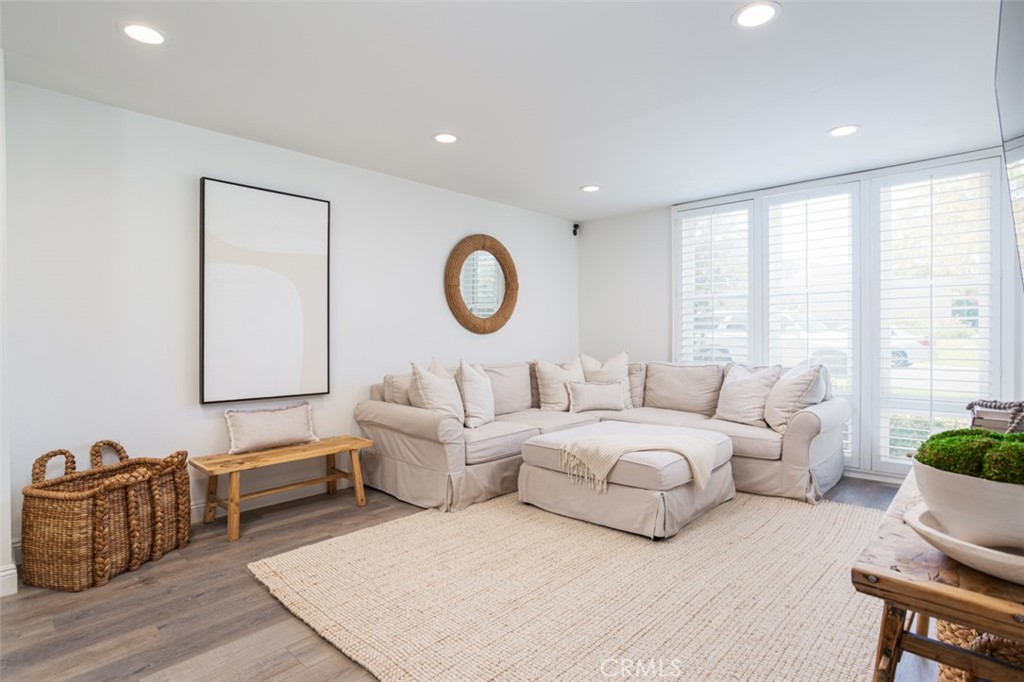 MLS #OC25197957 image #2