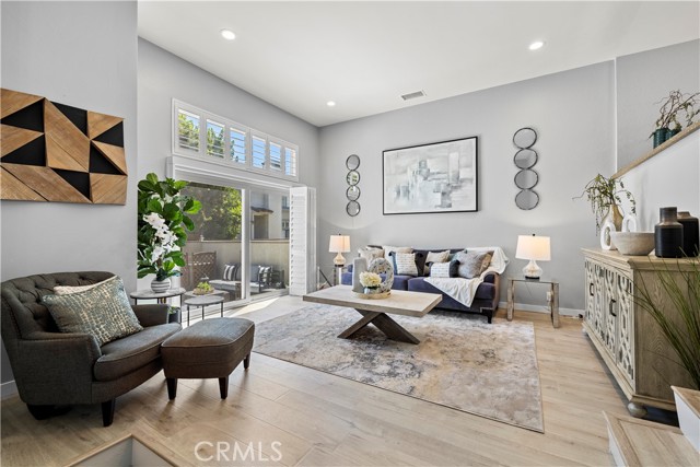 MLS #OC25198027 image #6