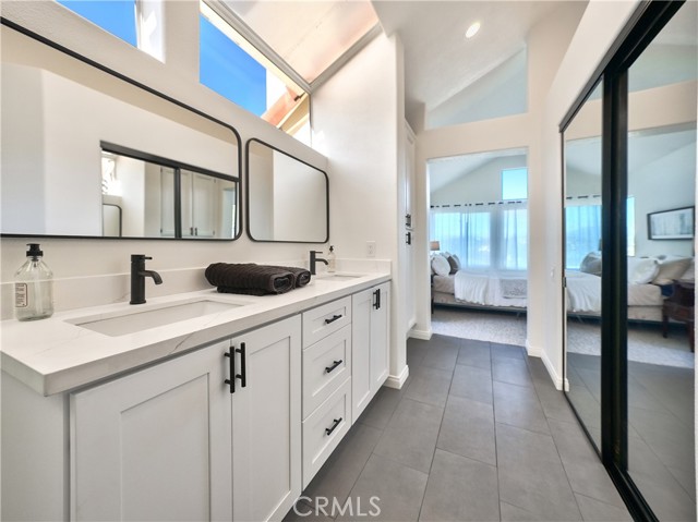 MLS #OC25198134 image #33