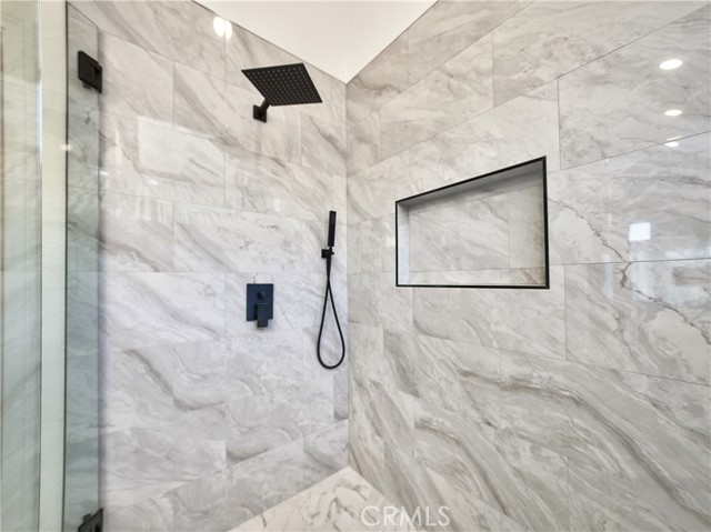 MLS #OC25198134 image #39