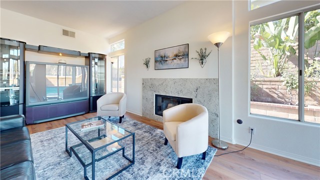 MLS #OC25198134 image #9